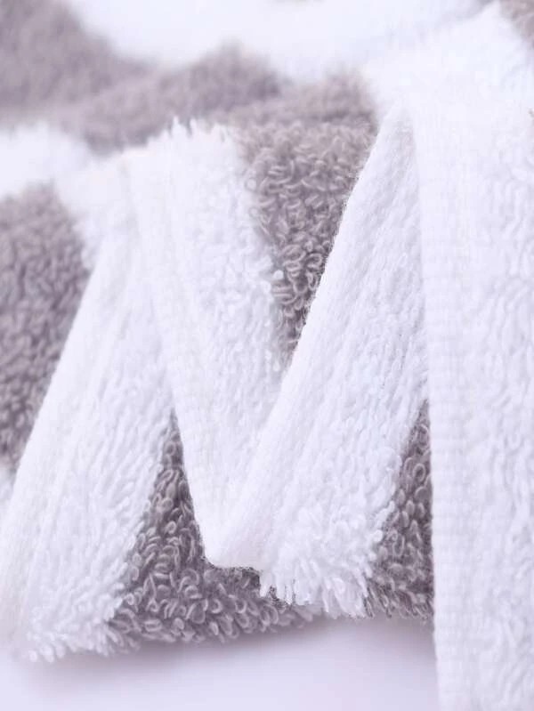 1pc Striped Pattern Face Towel