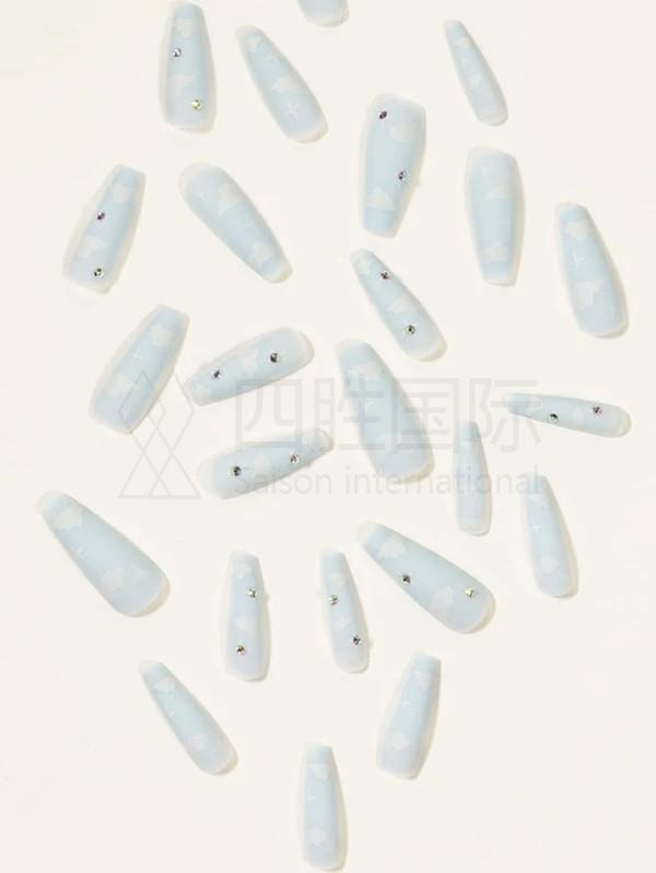 24pcs Clouds Pattern Fake Nail Set