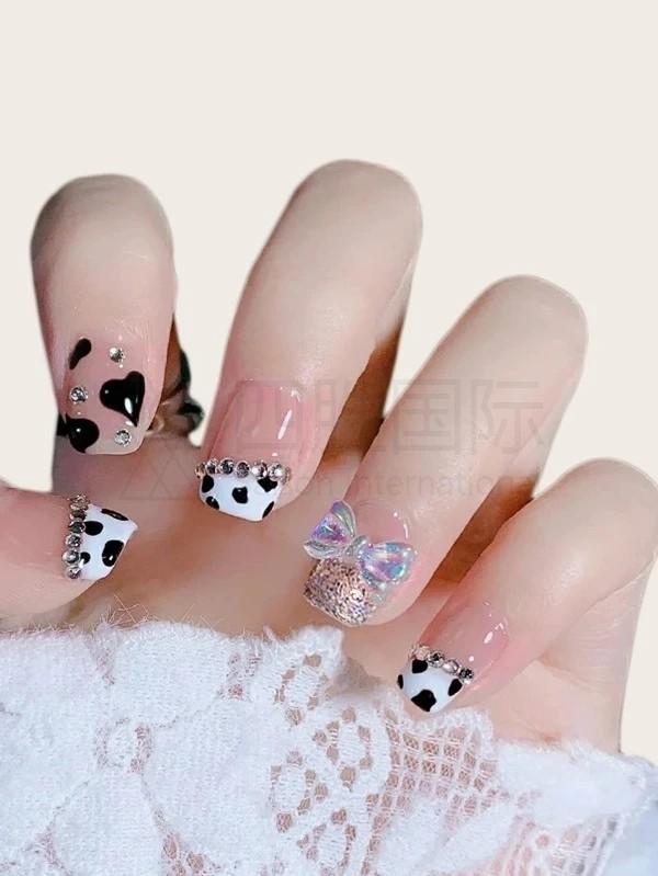 24pcs Cow Pattern Fake Nail & 1sheet Tape