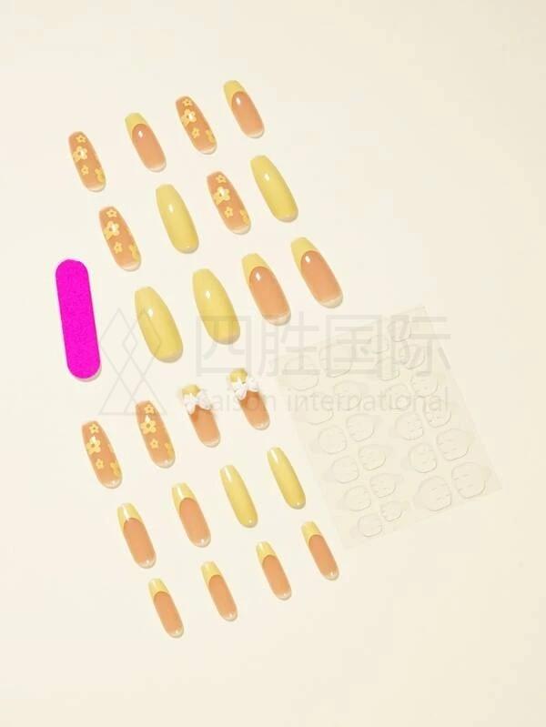 24pcs Flower Pattern Fake Nail Set