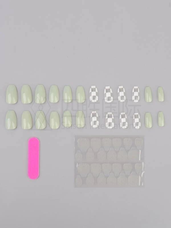 24pcs Gingham Fake Nail Set