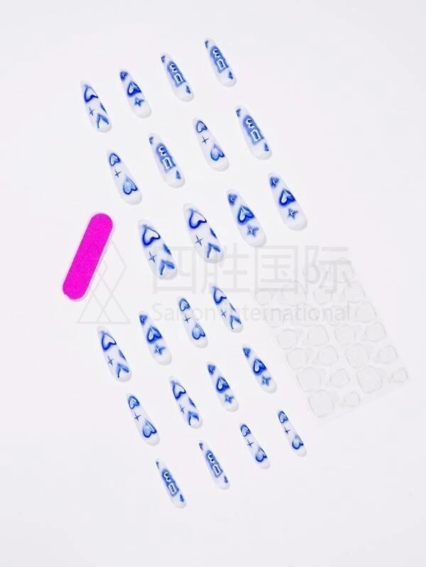 24pcs Heart Pattern Fake Nail Set