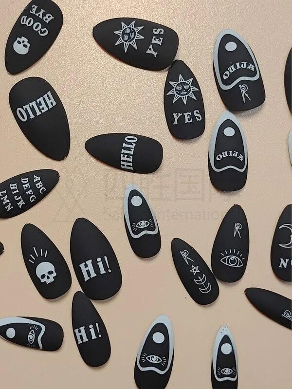 24pcs Letter Graphic Fake Nail Set