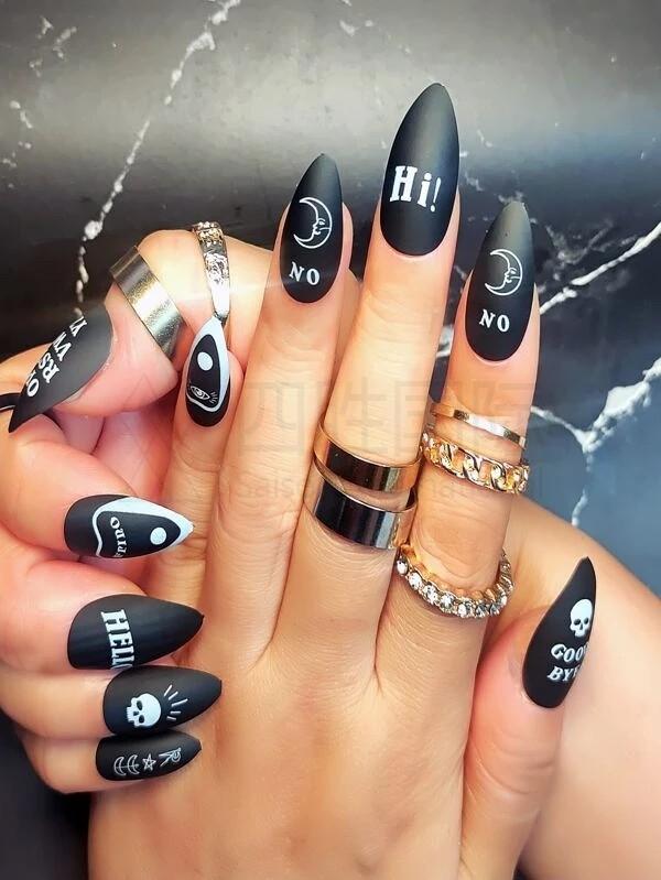 24pcs Letter Graphic Fake Nail Set