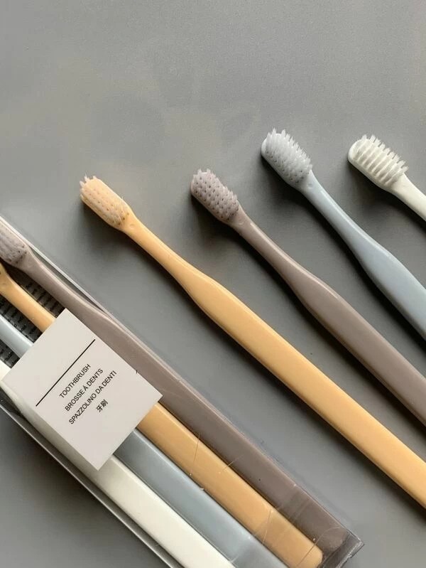 4pcs Random Color Toothbrush