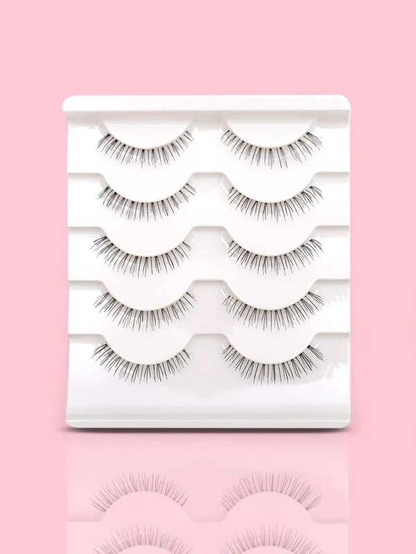 Extra long and delicate false eyelashes