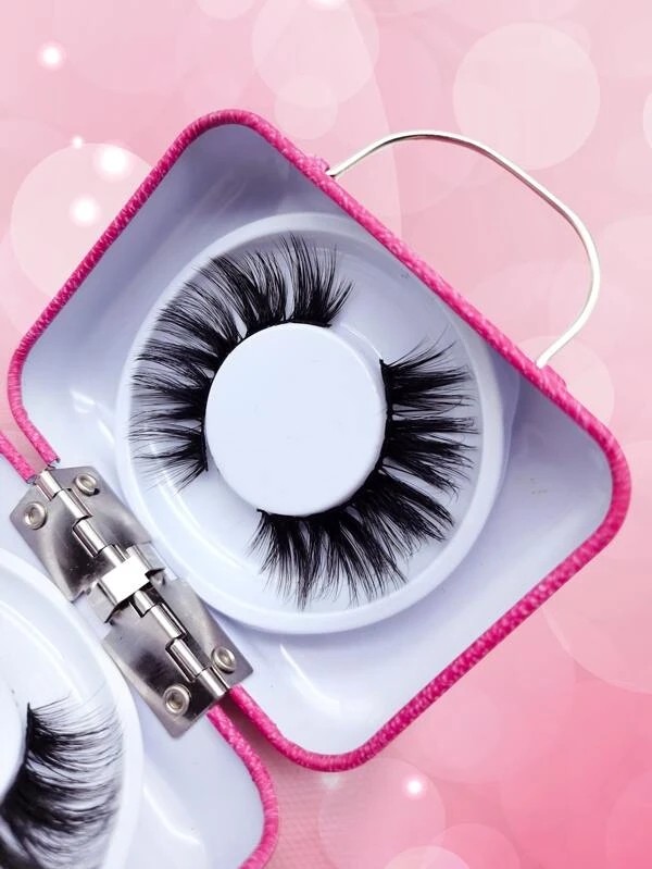 Fake Eyelashes With Storage Box