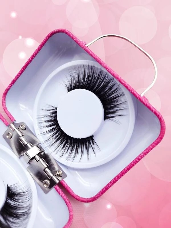 Fake Eyelashes With Storage Box