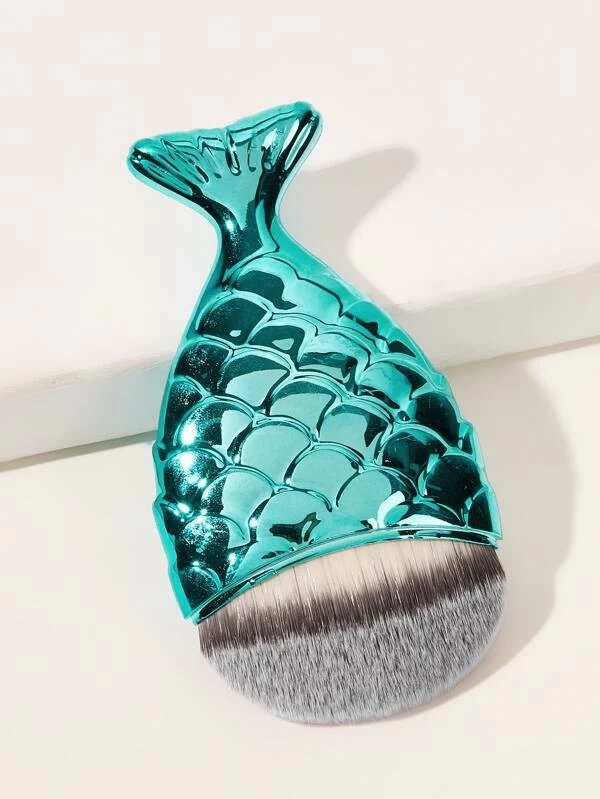 Fishtail Handle Foundation Brush