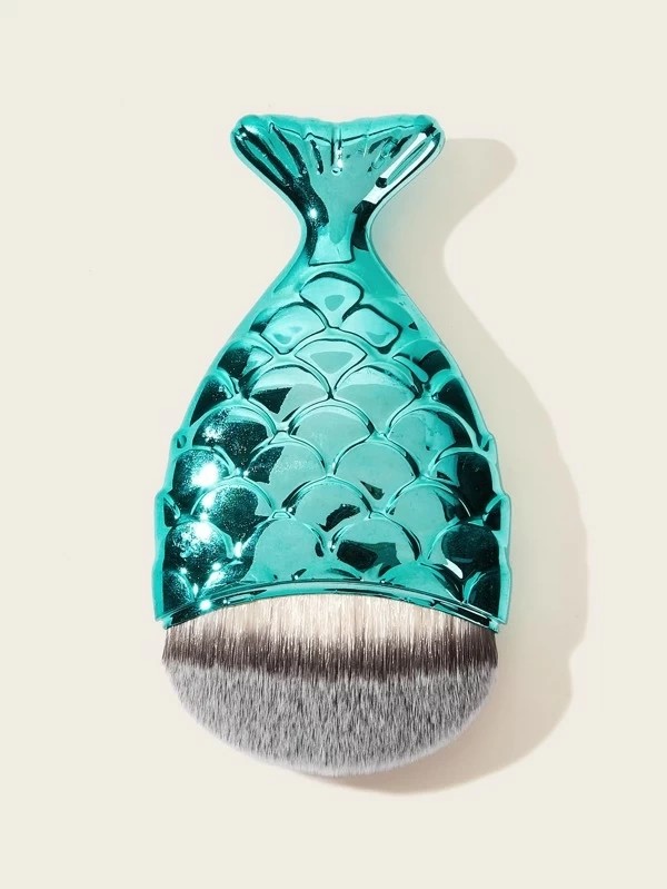 Fishtail Handle Foundation Brush