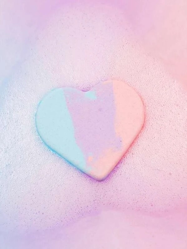 Ice Cream Scented Tricolor Heart Shaped Bath Bomb