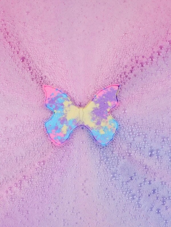 Lily-Scented Butterfly Bath Bomb