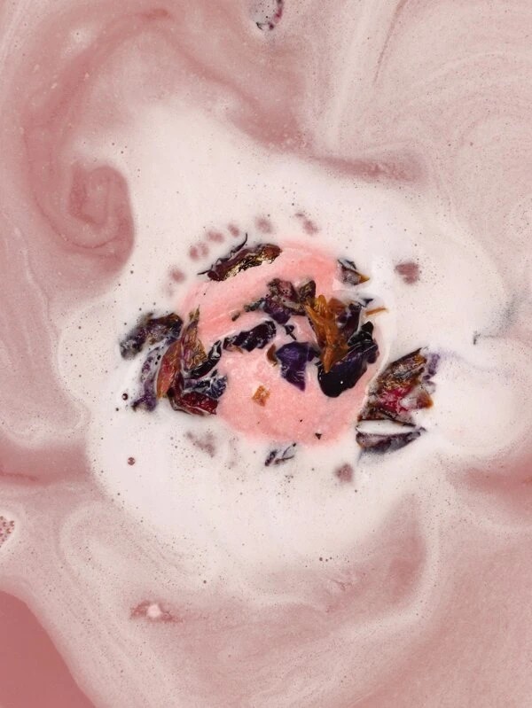 Rose Essential Oil Moisturizing Bath Bomb