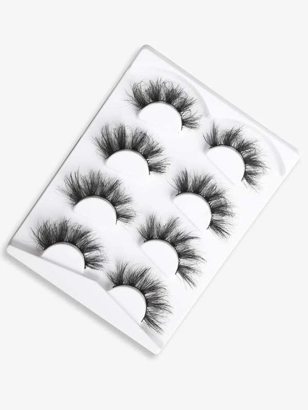 Volumized Eyelashes